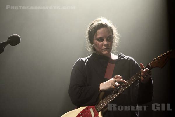 SCOUT NIBLETT - 2011-05-09 - PARIS - Cafe de la Danse - Emma Louise Niblett